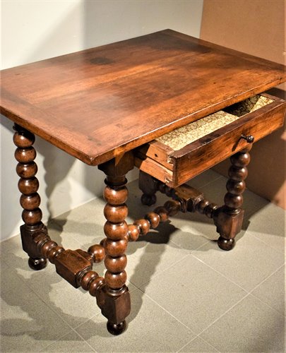 Table Louis XIII baroque